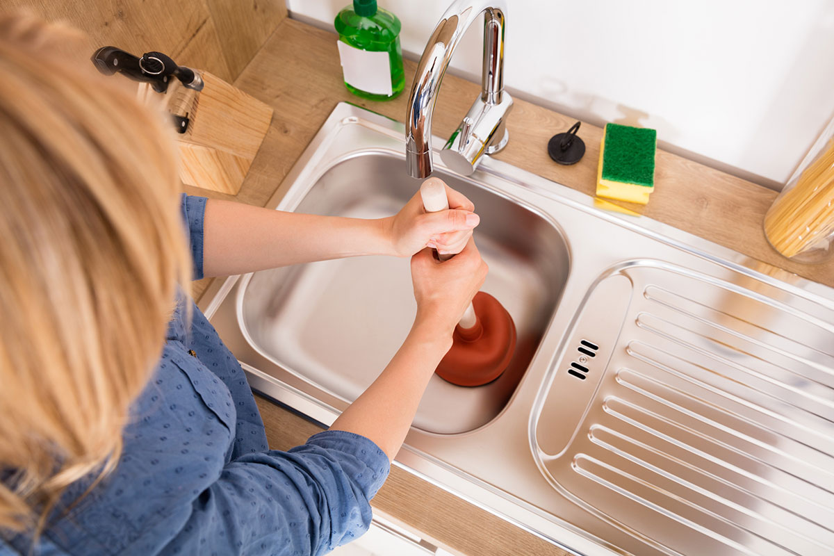 Tips for Unclogging a Kitchen Sink